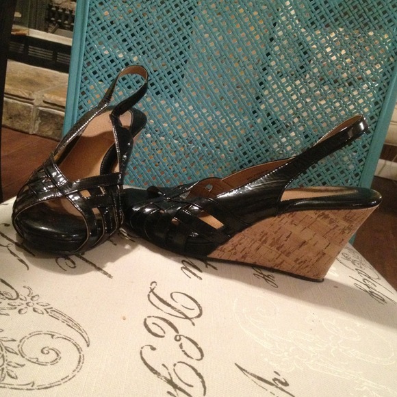 Shoes - Strappy black Bass wedges size 8
