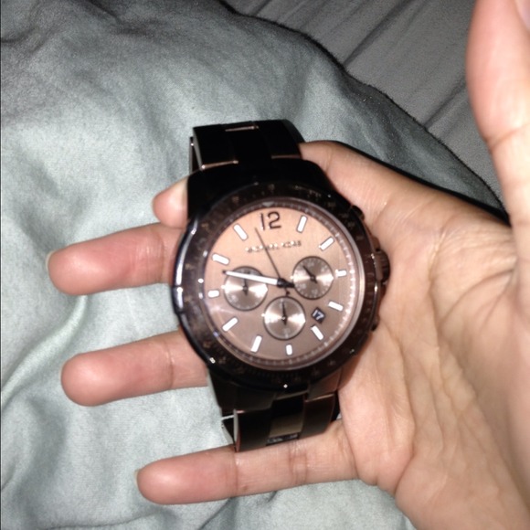 Michael Kors Watch - Picture 2 of 4