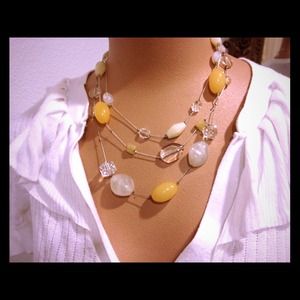 Free gift @mayu**Soft Yellow & ivory tone necklace