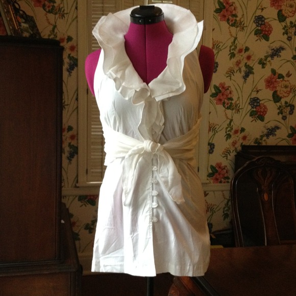 No longer available..Finley White ruffle blouse XS