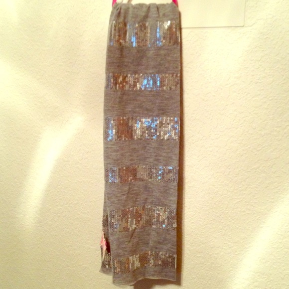 Gray lightweight scarf w/ silver sequins.