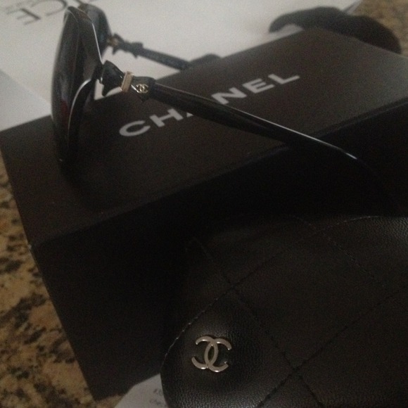 <<<SOLD>>> - Picture 2 of 4