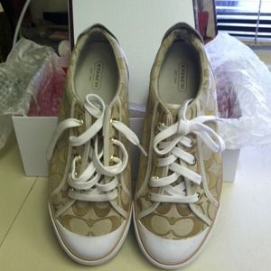 Authentic Coach Khaki/Natural Shoes