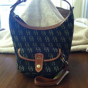 Authentic Dooney & Bourke Handbag Set!  New w/tags