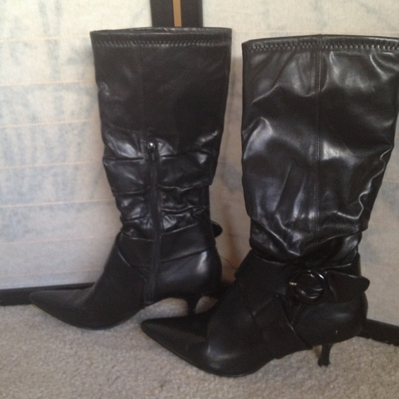 SOLD💥🔥💥 Black Knee High Buckle Boots sz 8 - Picture 2 of 4