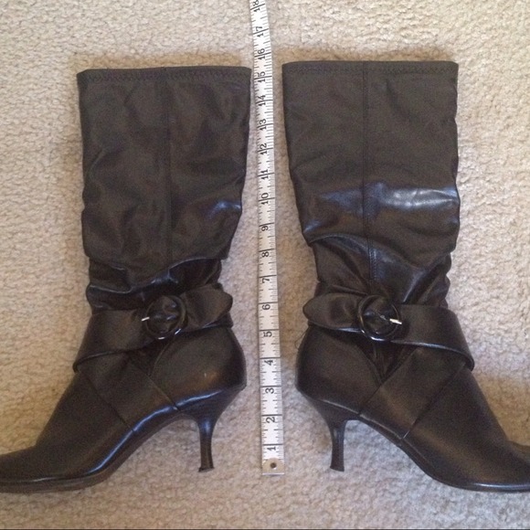 SOLD💥🔥💥 Black Knee High Buckle Boots sz 8 - Picture 3 of 4