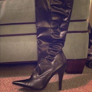 🚫SOLD🚫****💖Black Boots💖