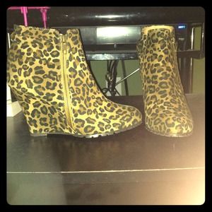 BRAND NEW Cheetah Ankle Booties