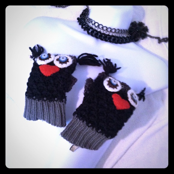 Cute Lil Knit Gloves