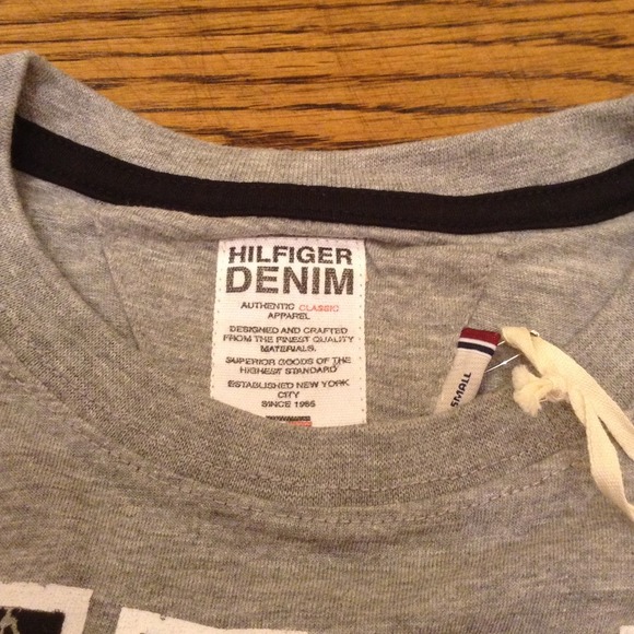 Perfect t-shirt for your man! HILFIGER denim sz S - Picture 2 of 3
