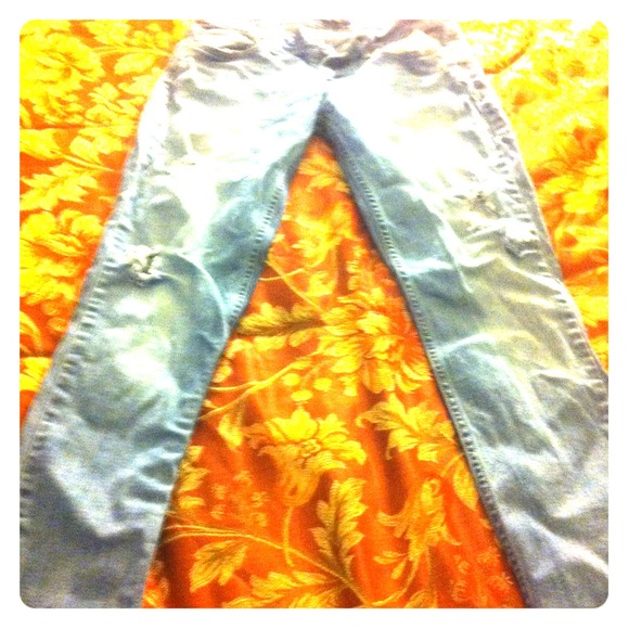 Levi's female size 9M super low!! Worn a few time! - Picture 1 of 3