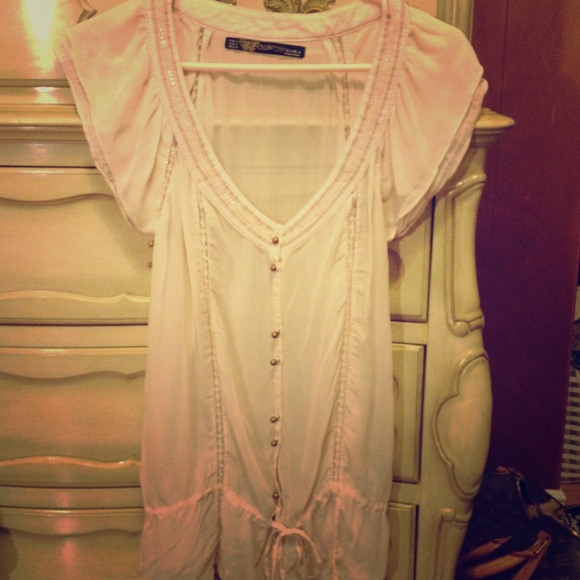 💢SOLD💢Pretty Zara Top