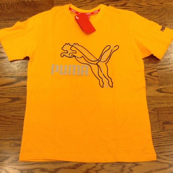 Men's Mustard yellow PUMA t-shirt. Size M
