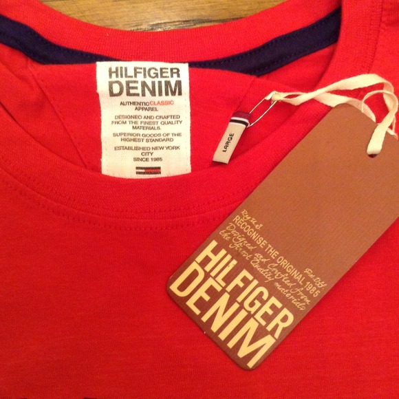 HILFIGER DENIM men's Red t-shirt. Size L - Picture 3 of 3