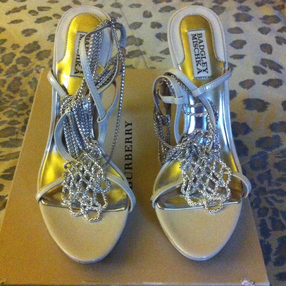 😃TRADED😃 @missscarlos