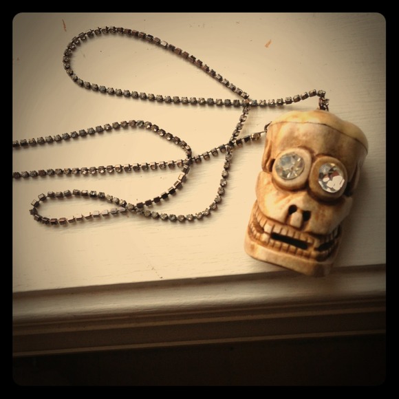 Skull Rhinestone Necklace