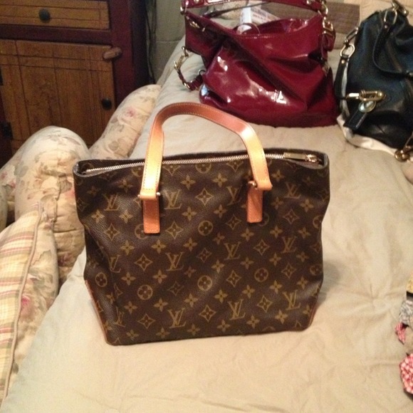 ✨Sold✨Lv piano bag. Excellent condition