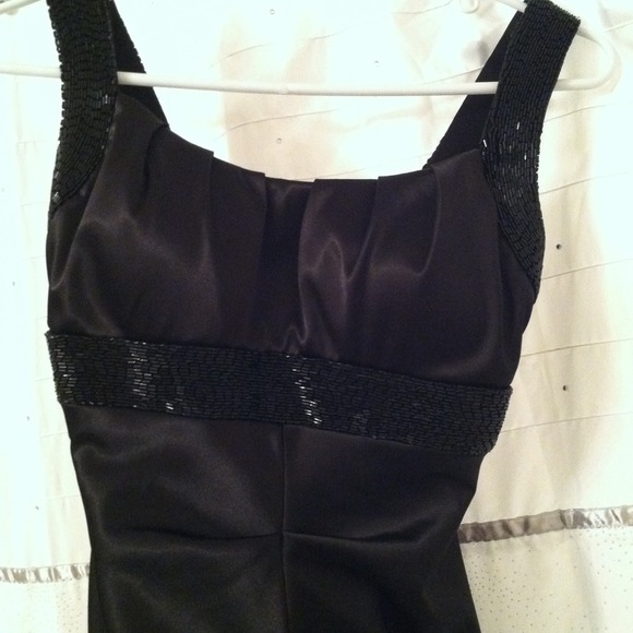 Arden B Dresses & Skirts - Satin black holiday dress 🎅🎄