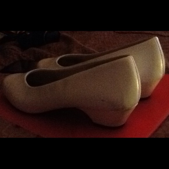 Shoes - Picture 3 of 3