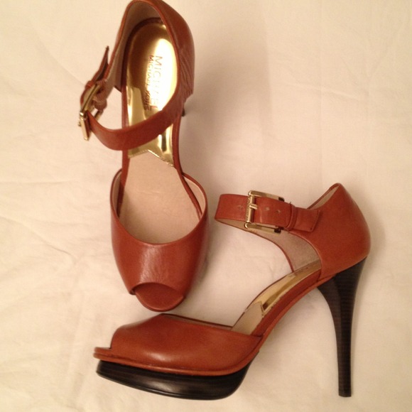 Michael Kors Pumps