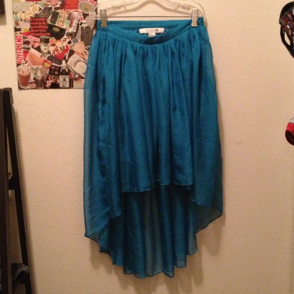 Sold📦F21 blue hi-low skirt