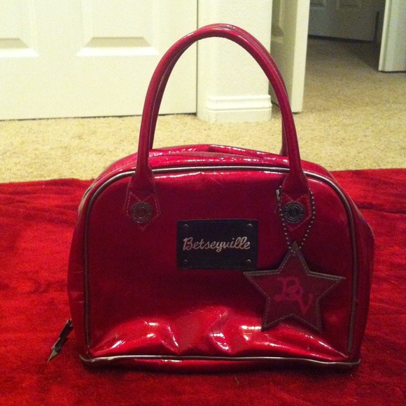 🚫Hold🚫Betseyville purse, 2 shirts and pants