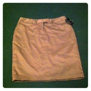 REDUCED!!!Apostrophe suiting skirt.