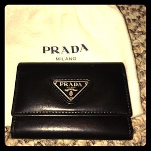 PRADA Authentic black leather key holder. 🔆🔆
