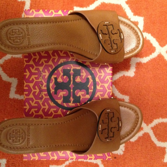 Size 9 Tory Burch Royal Tan slides
