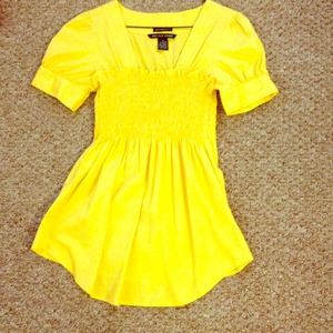 Adorable yellow dress shirt