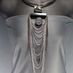 Statement necklace piece