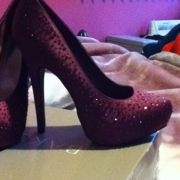 High heels - Picture 2 of 3