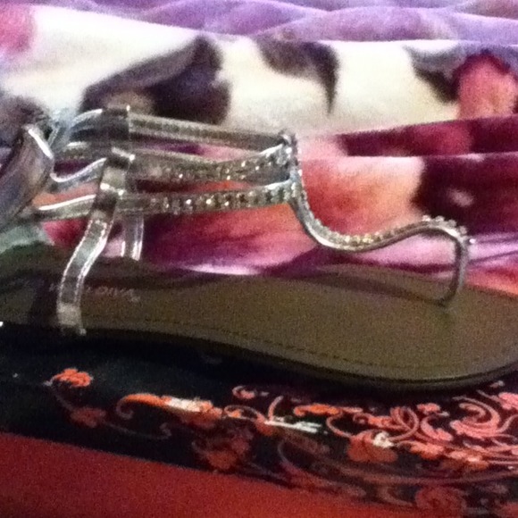 Sandals - Picture 3 of 3