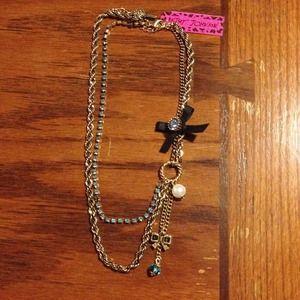 NWT Cute Betsey Johnson Necklace