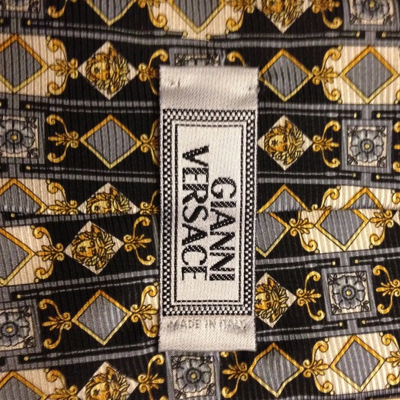 Authentic GIANNI VERSACE Medusa Silk Neck Tie - Picture 4 of 4