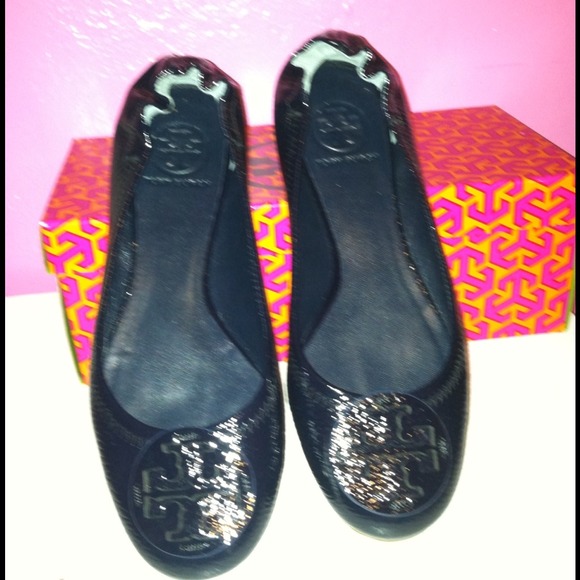 Trade wit mkelley11 Tory Burch Dark Navy blue