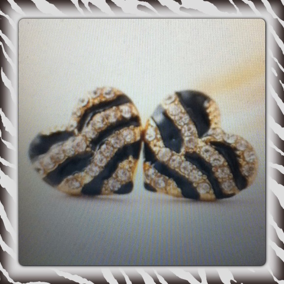Jewelry - Zebra Black Rhinestone Bling Heart Earrings New
