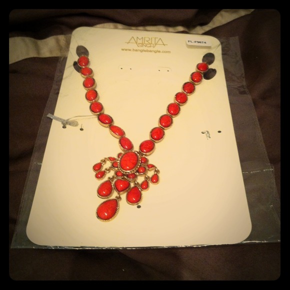Amrita Singh statement necklace - coral - Picture 1 of 3