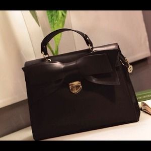 black bowknot reserved