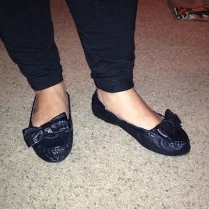 Bakers leather flats. Women's size 5b