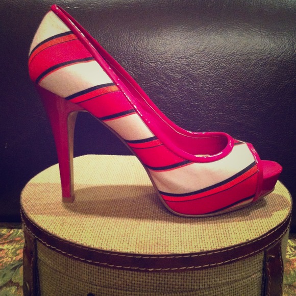 Nine West Multi-Coloured Striped Fabric Pumps