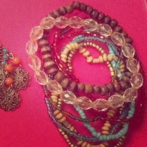 ♻Various bracelets.