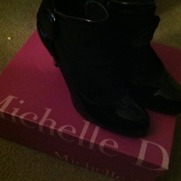 Black suede/ @ patent Grey suede/@ patent booties