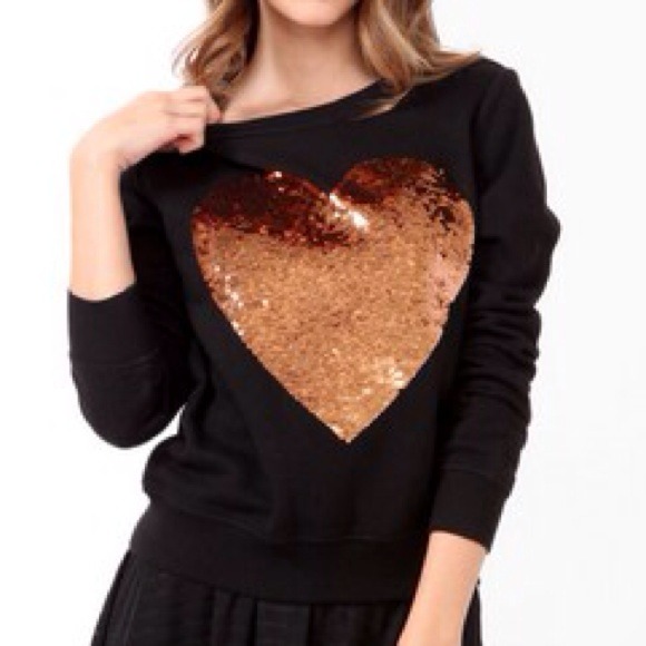 ❌SOLD IN BUNDLE❌heart sweater - Picture 2 of 4