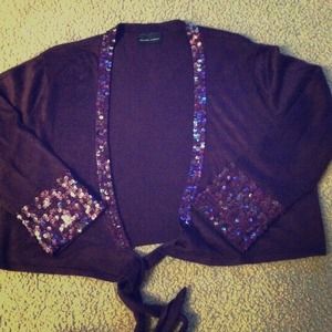 💢RESERVED for pagen30💢Purple cropped sweater