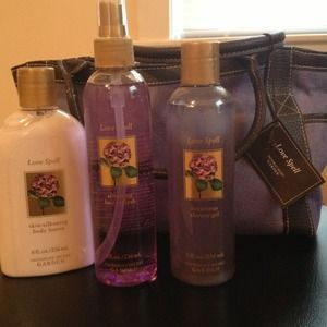 Victoria's Secret Love Spell gift set
