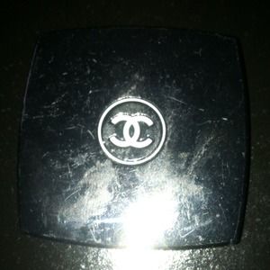 CHANEL Accessories - Authentic Chanel quad eye shadow CHANEL Accessories - Authentic Chanel quad eye shadow