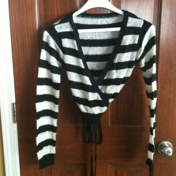 Black and cream cropped wrap sweater