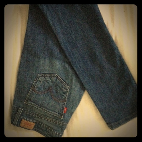 Levi's 524 skinny jeans