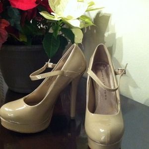 CHINESE LAUNDRY Mary Jane style pumps